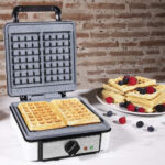 Aparat pentru preparat vafe/gofre Cecotec Fun Gofrestone Double, 1200W, Termostat ajustabil, Invelis antiaderent